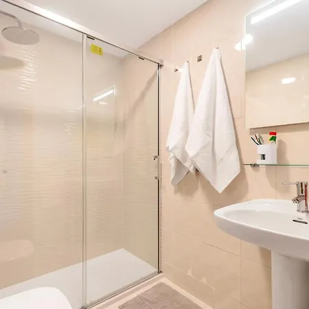 Apolo Xi, Calpe, Modern Apartment, Sea View, Pool, 100m To Beach! 公寓 Ifach